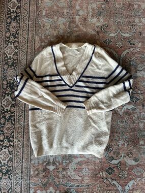 Women’s Cream V-Neck Stripe Sweater